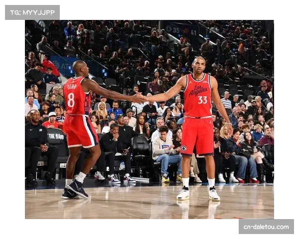 快船四连败陷入体系困境 攻防节奏缓慢缺乏活力 快船四连败陷入体系困境 攻防节奏缓慢缺乏活力