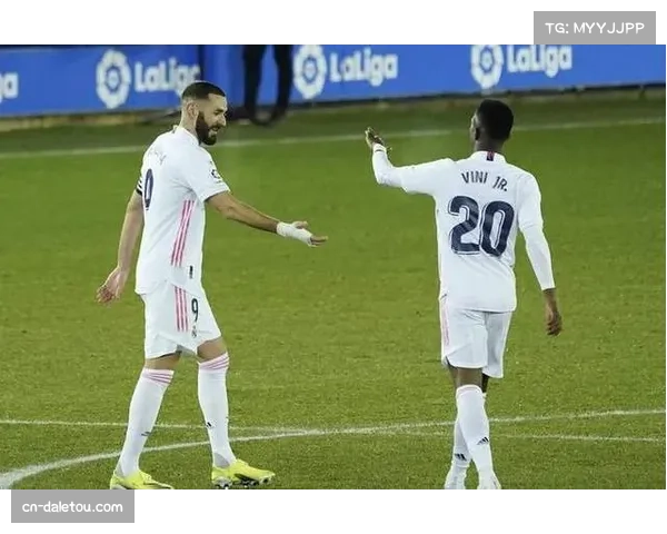 皇马左边路进攻体系解析 维尼修斯内切与阿诺德传中配合