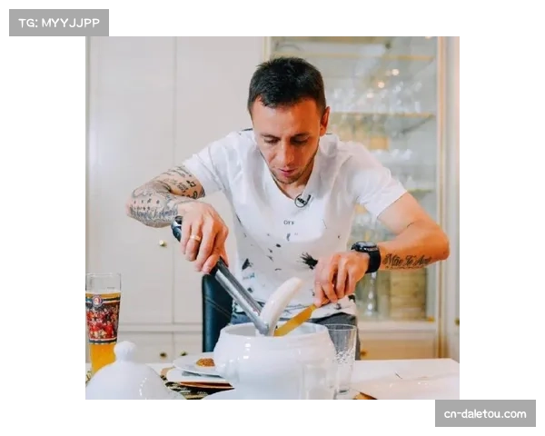 拉菲尼亚继续接受腿筋治疗 从巴西返回后基地康复 拉菲尼亚继续接受腿筋治疗 从巴西返回后基地康复